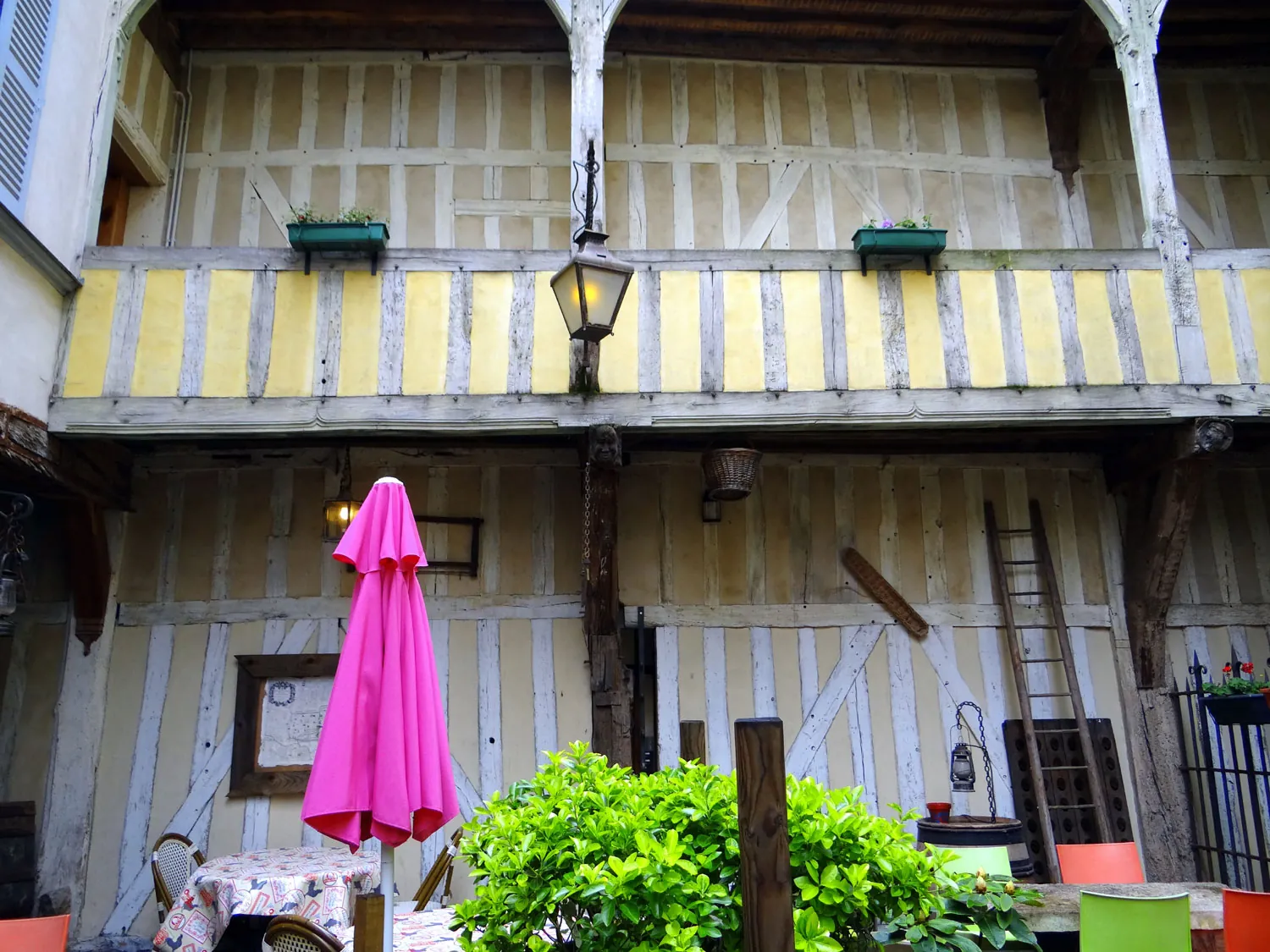 Troyes
