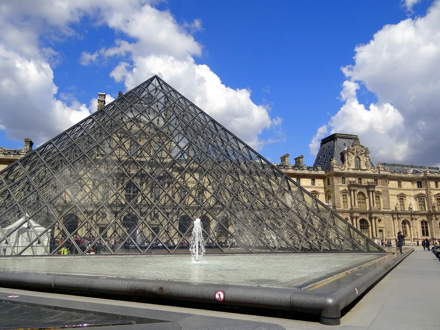 Louvre